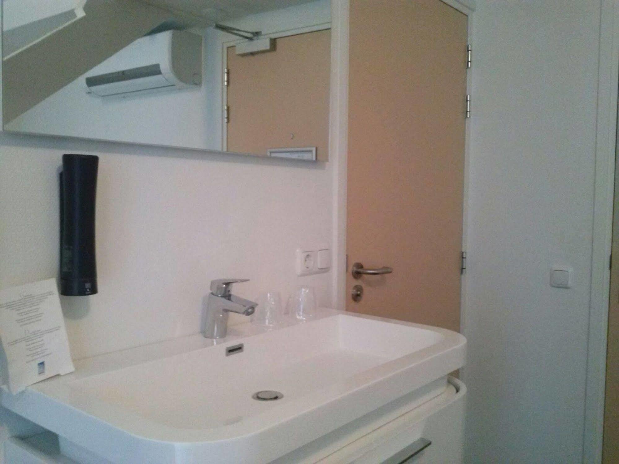 Hotel Courage ניימכן מראה חיצוני תמונה